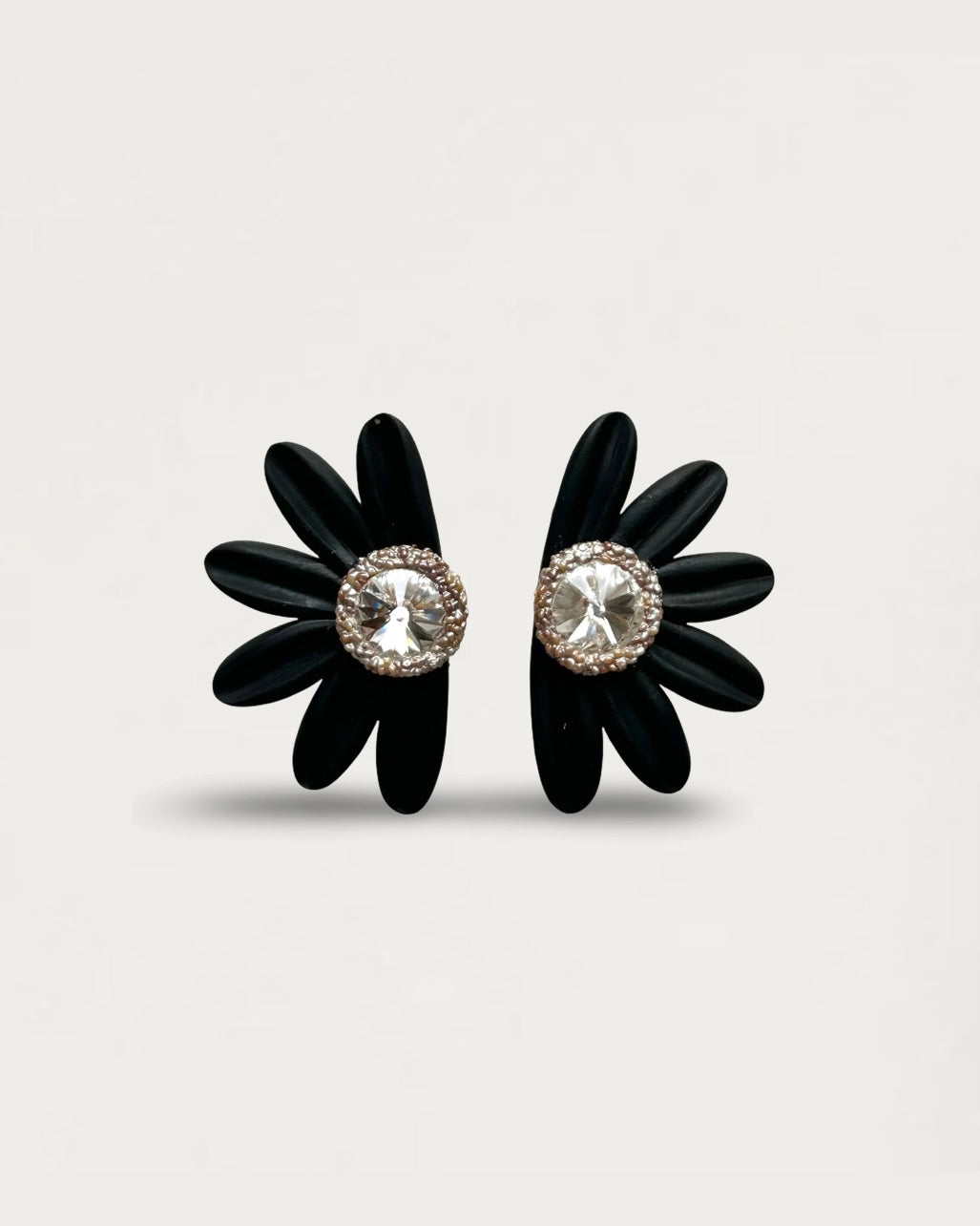PENDIENTES DAISY PARTY BLACK LE PETITE