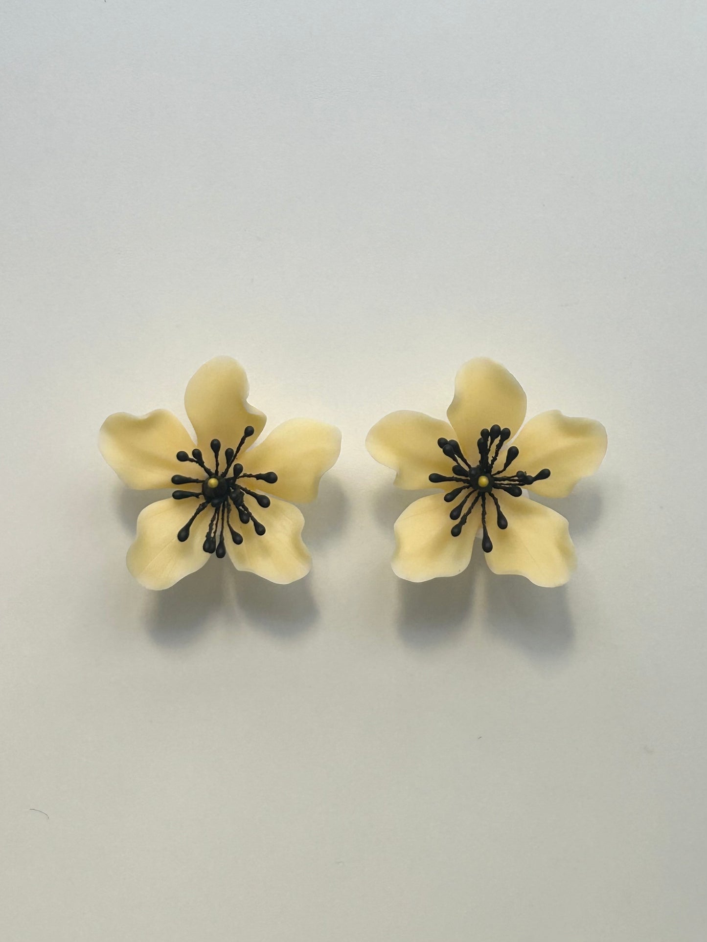 PENDIENTES ALMENDRO VAINILLA