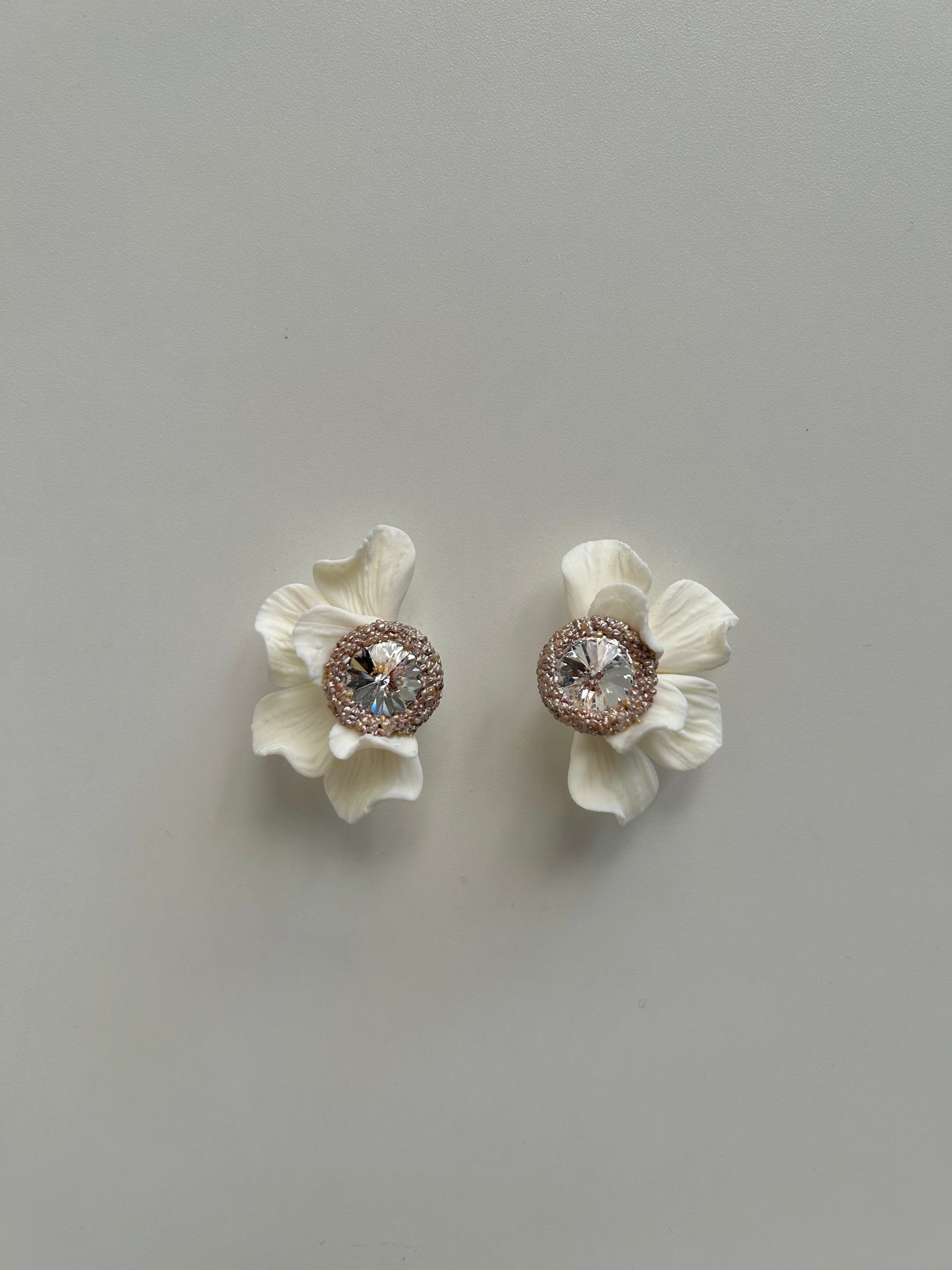 PENDIENTES SOL WHITE