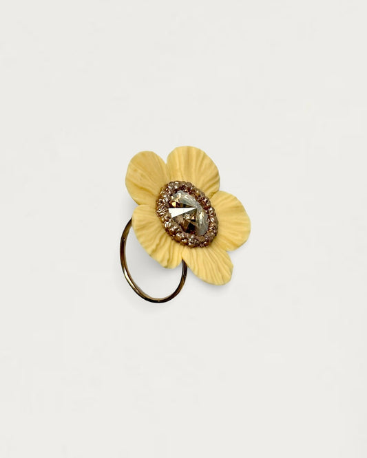 ANILLO ANÉMONA MOSTAZA EMPOLVADO