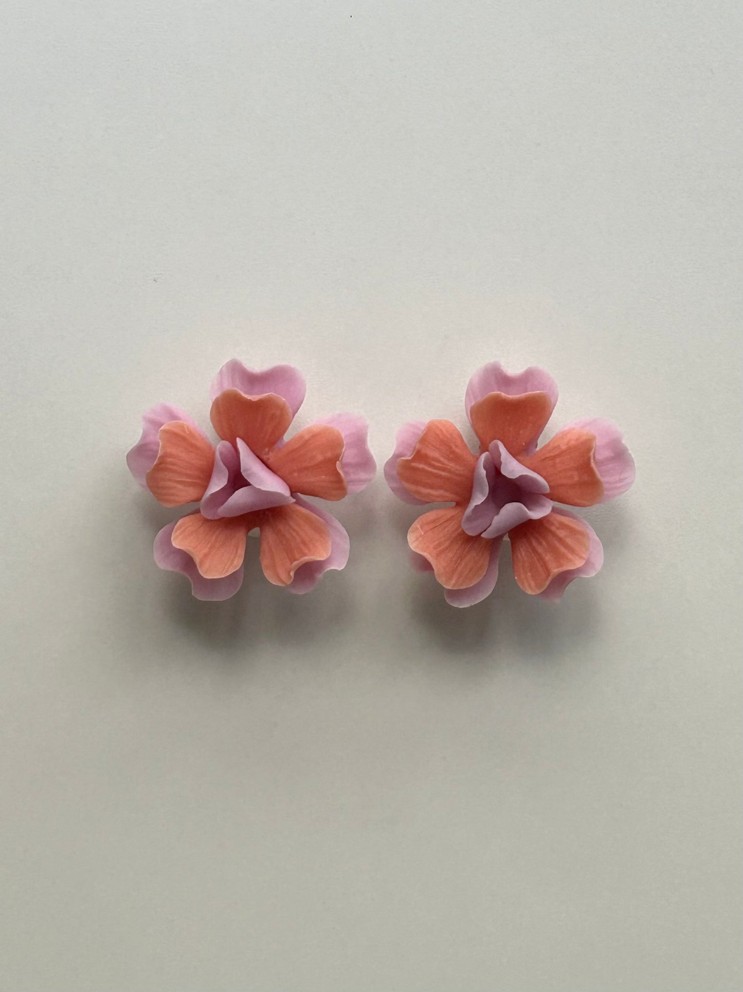 PENDIENTES PEONÍA CORAL