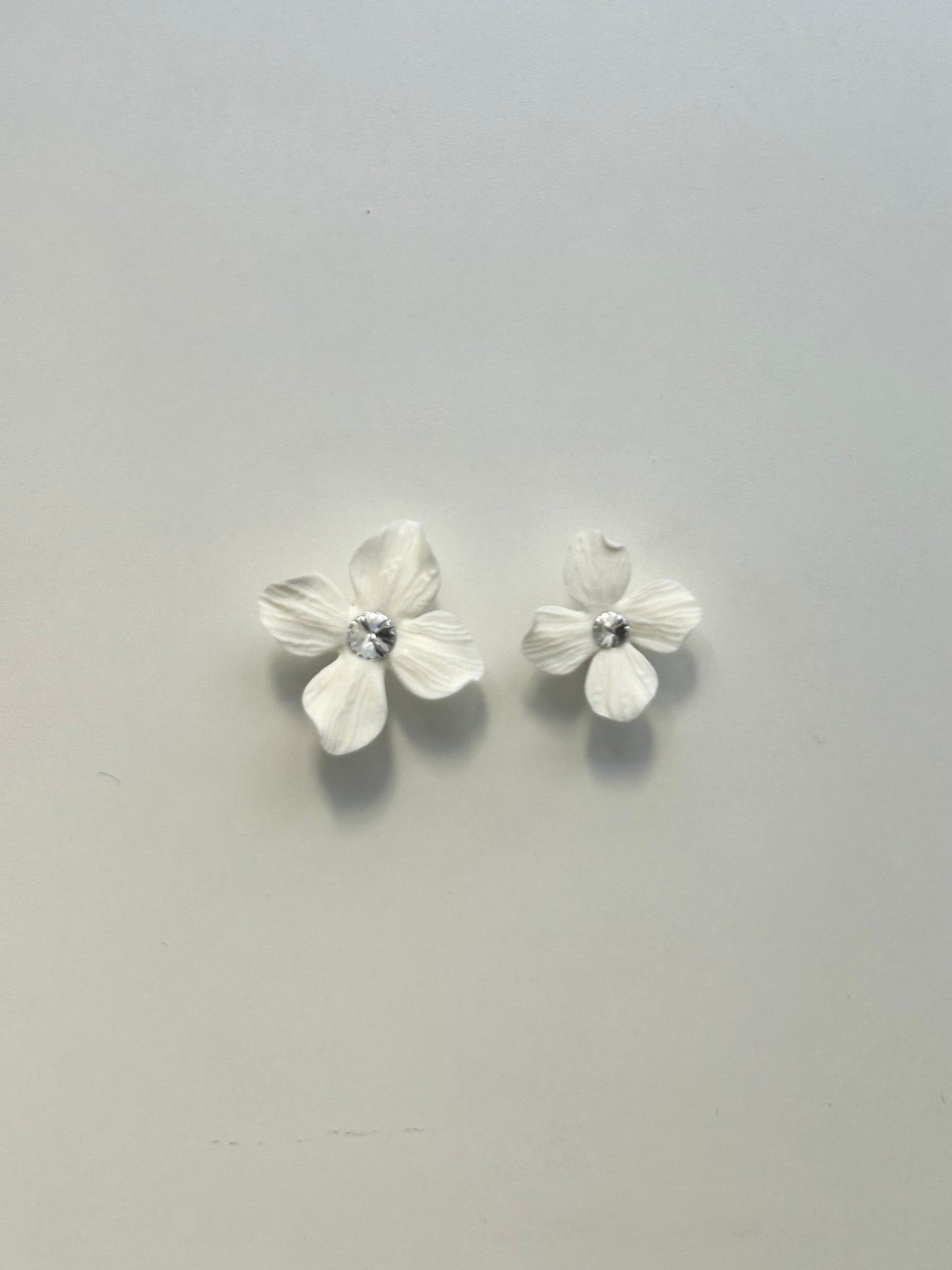 PENDIENTES HORTENSIA WHITE