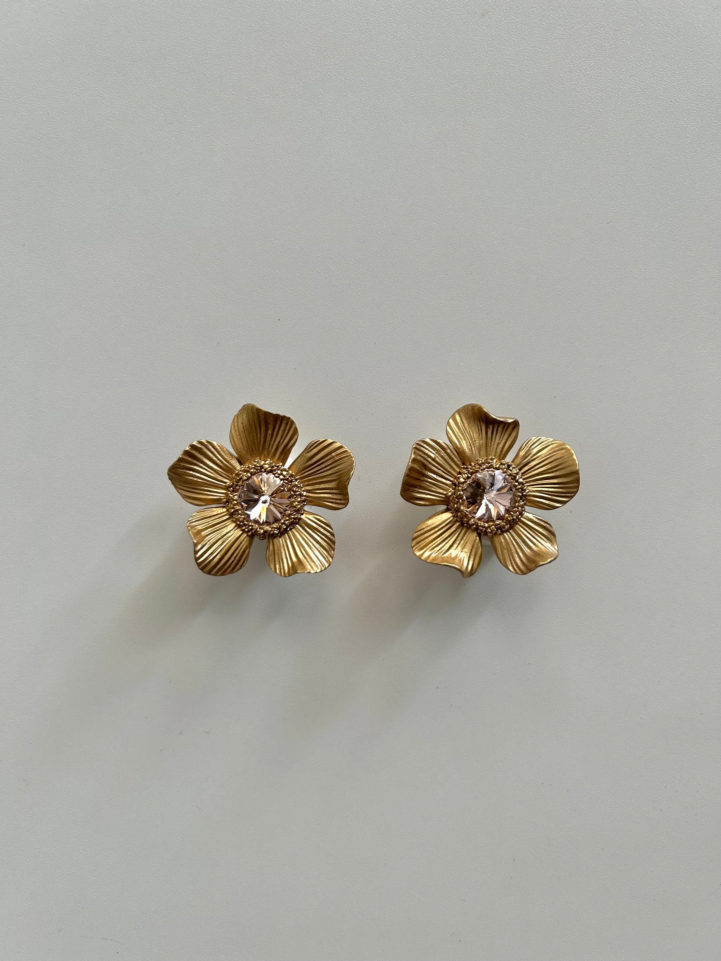PENDIENTES CHABELA PARTY GOLD ROSA NUDE